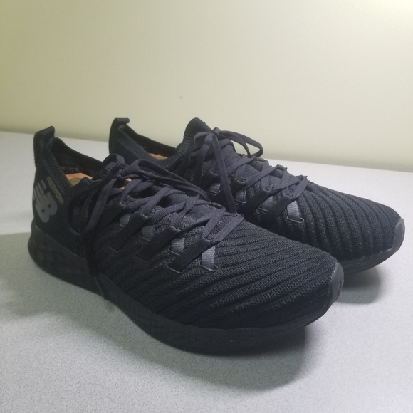 LIKE NEW New Balance tennis shoes main image 5